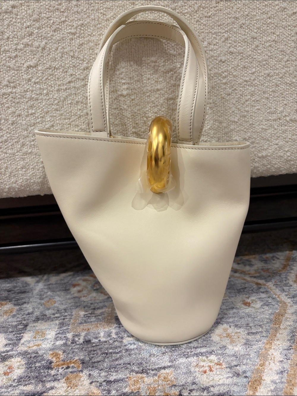 Jacquemus Cream Le Chiquito Bucket Bag with Gold Accent - Picture 4 of 4